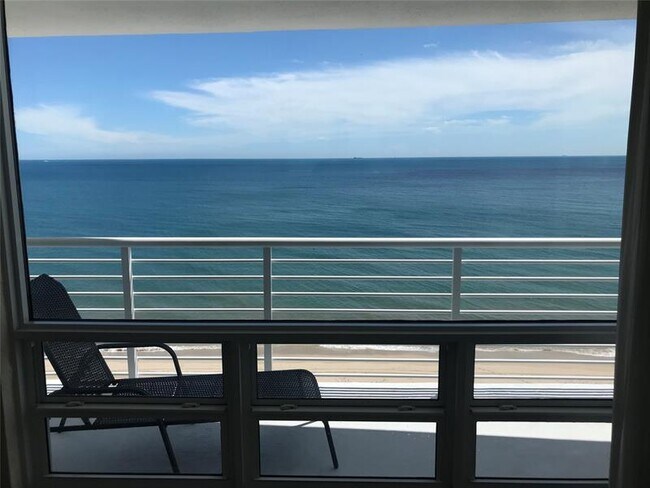 Foto del edificio - 812 Briny Ave