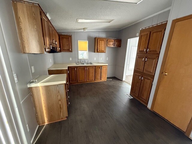 Foto del edificio - 2500 Mann Rd