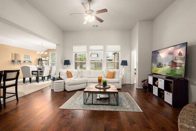 Foto del edificio - 8138 Black Percher St