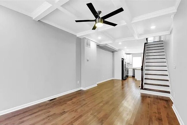 Building Photo - 313 S Newkirk St