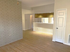 Building Photo - 3307 Golden Willow Dr