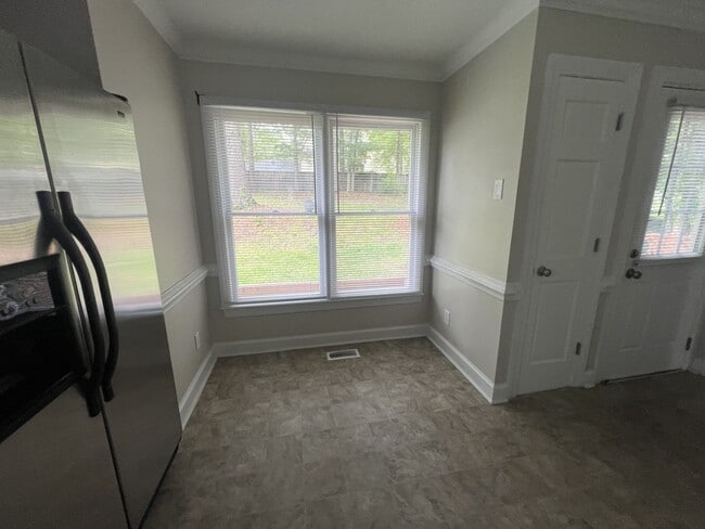 Building Photo - 3BD/2.5BTH RENTAL HOME