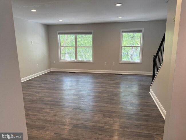Foto del edificio - 111 Ridge Ct