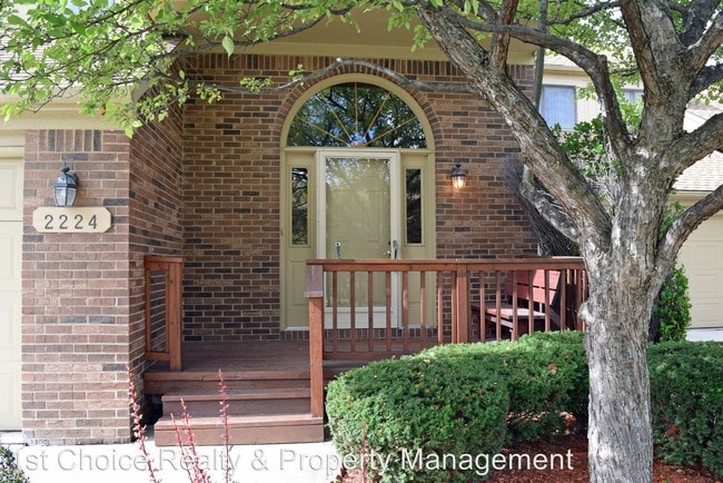 Building Photo - 1234 Rochelle Park Dr