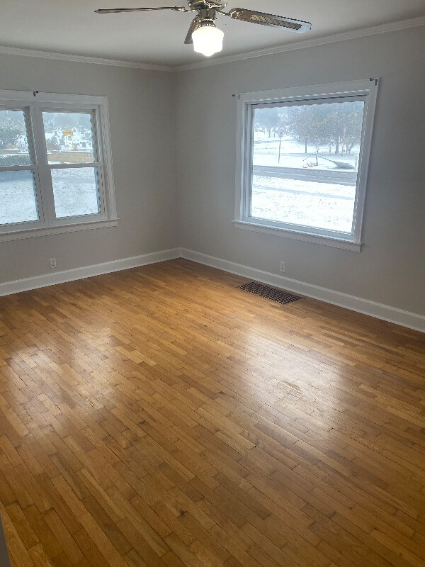 Foto del edificio - 529 E Broad St