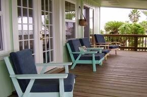 Unit 1 Front Porch - 1401 Water St