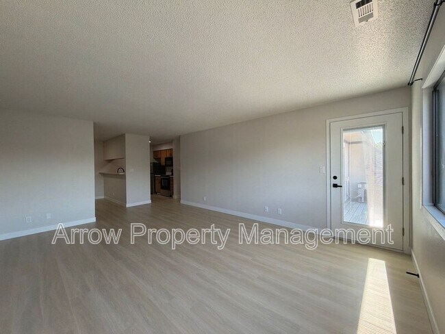 Foto del edificio - 2380 N 44th St