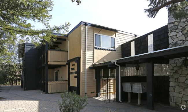 Building Photo - Park Hill View Apartment