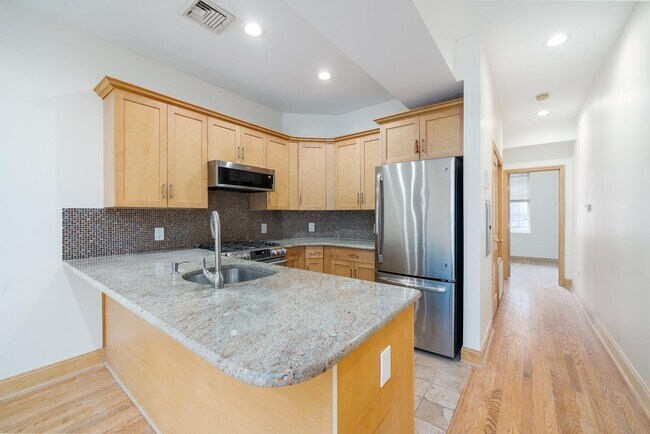 Building Photo - 317 Park Ave