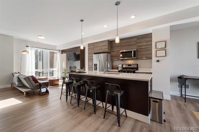 Foto principal - 5527 W 11th Pl