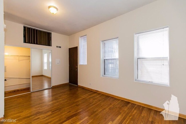 Building Photo - 2 br, 1 bath Apartment - 873 W Lill Ave # C2C