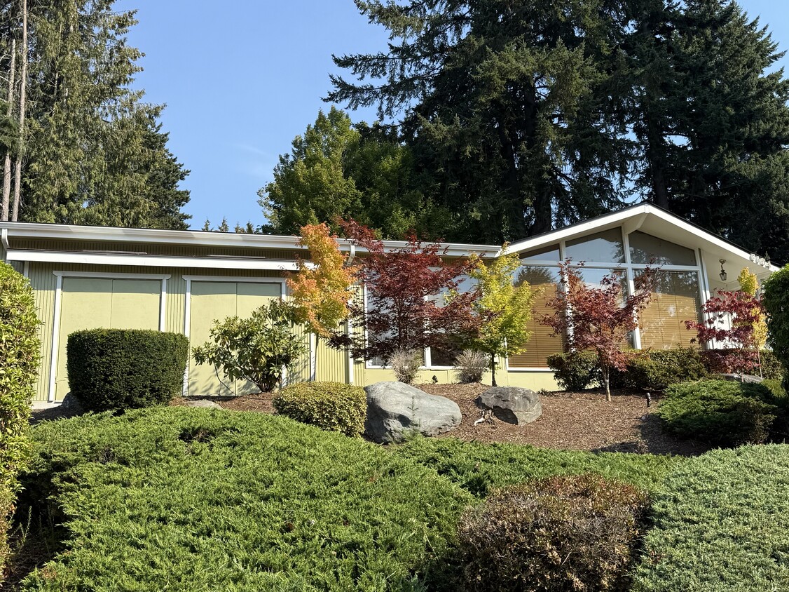 Building Photo - 6104 125th Ave SE