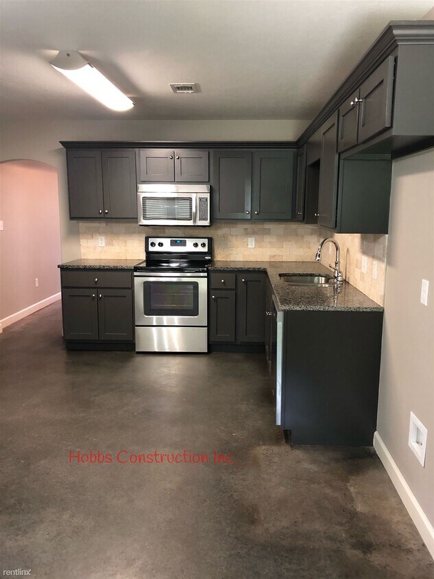 Primary Photo - 4 br, 2 bath House - 35 Tanzanite Dr