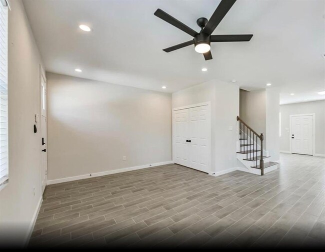 Building Photo - 5544 Shreveport Blvd