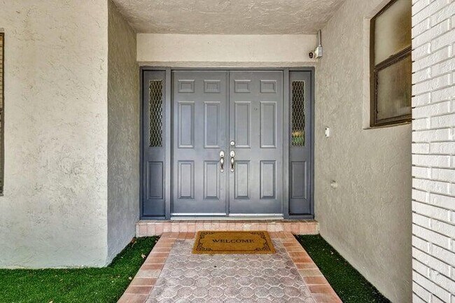 Foto del edificio - 13575 Columbine Ave