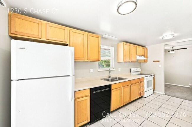 Foto del edificio - 1230 S Chase Ct