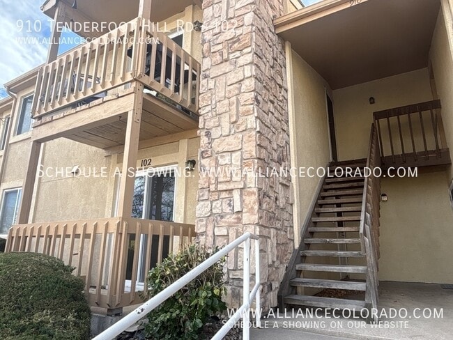 Foto del edificio - 910 Tenderfoot Hill Rd