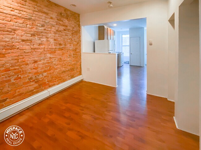 Foto del edificio - 577 St Johns Pl