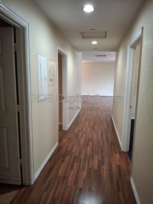 Building Photo - 5203 Bexar St