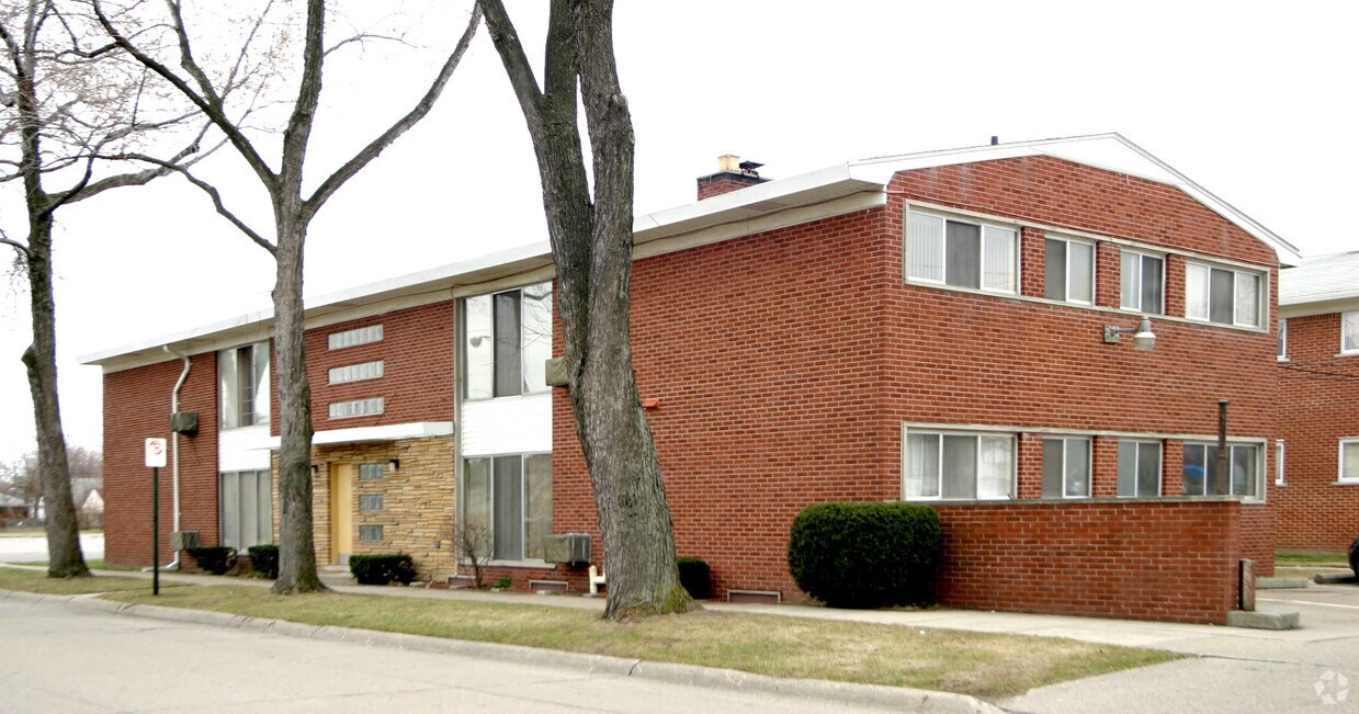 Building Photo - Dale Manor