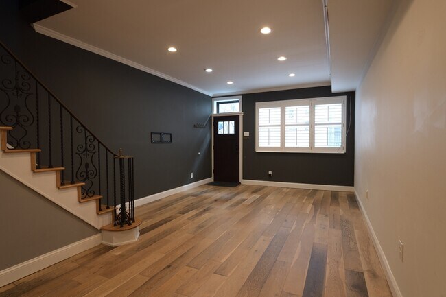 Foto del edificio - 905 Watkins St