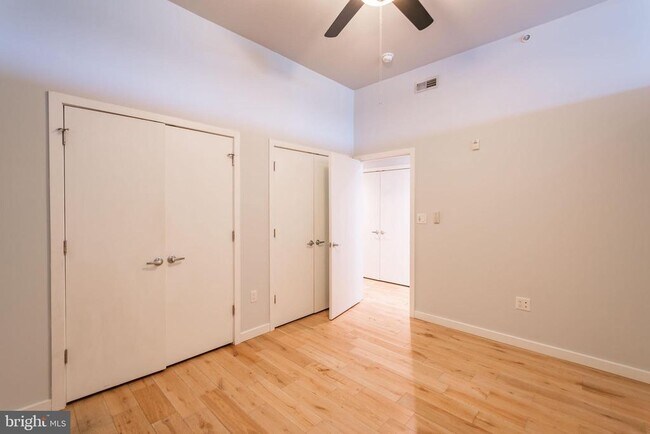 Foto del edificio - 412 S 13th St