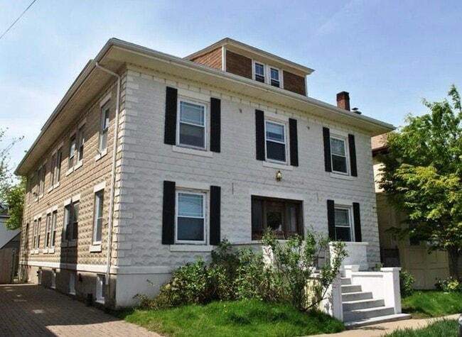 Front entrance - 23 Bedlow Ave