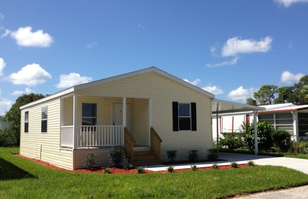 Foto principal - 137 Lakeview Dr
