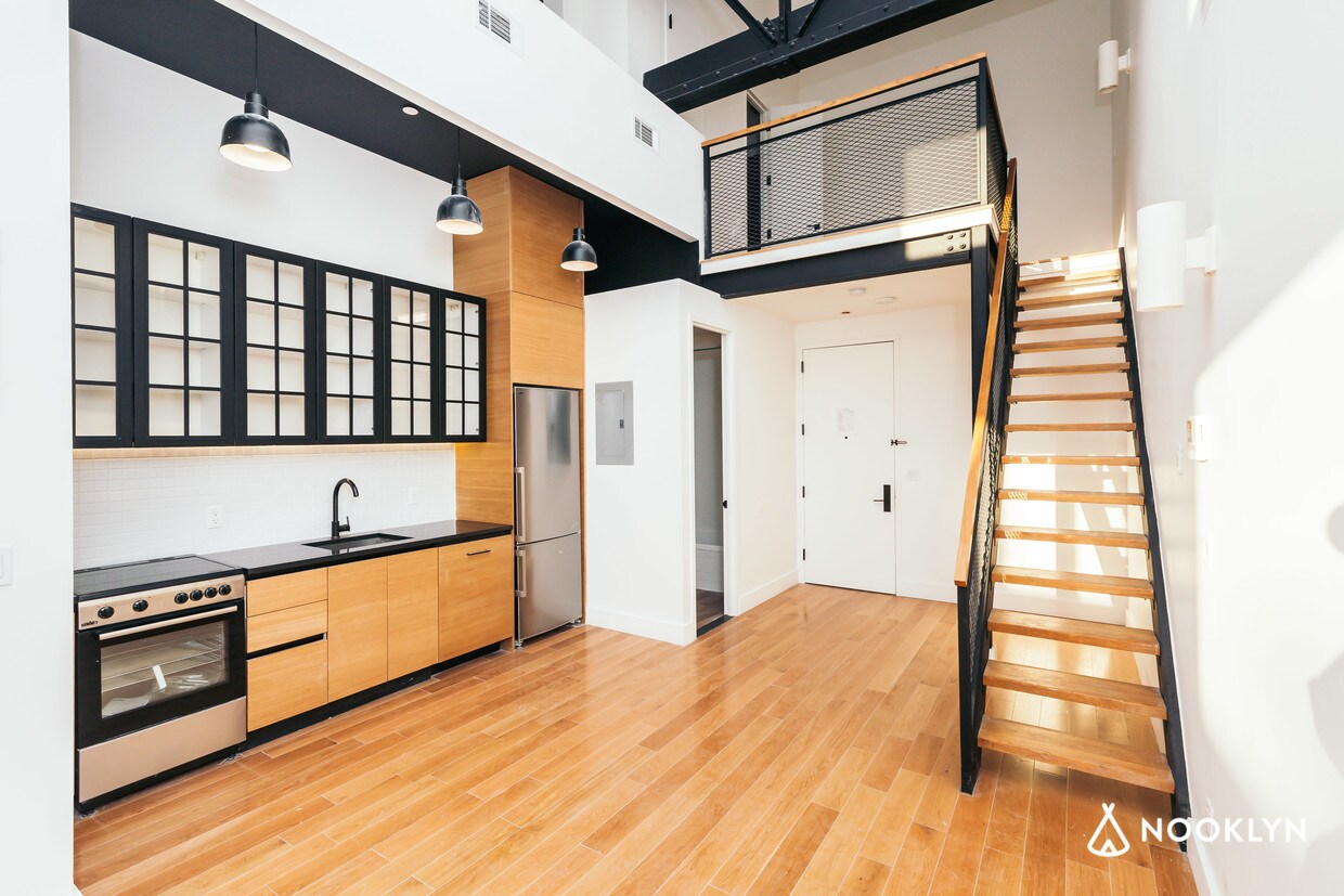 Foto principal - 783 Knickerbocker Ave