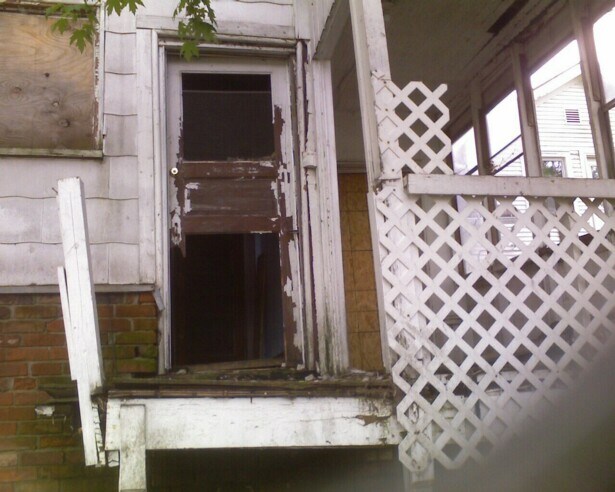 Building Photo - 532 South Ave
