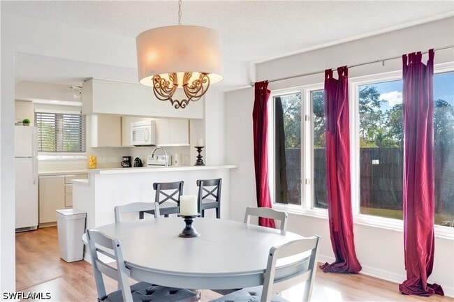 Foto del edificio - 1645 Spoonbill Ln