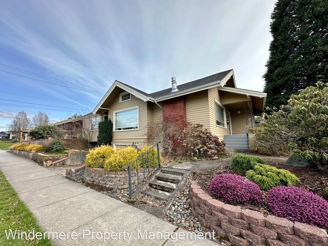 Foto principal - 2 br, 2 bath House - 2412 Peabody St