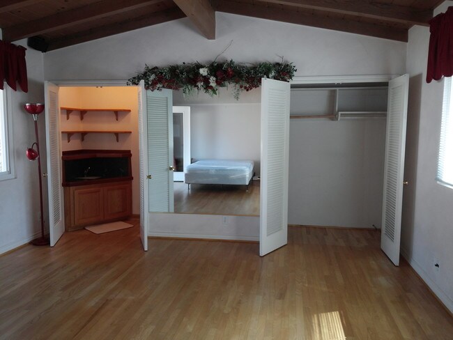 Wet Bar and Closet - 7446 W 89th St
