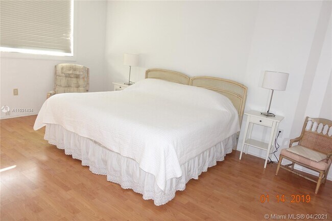 Foto del edificio - 210 Seaview Dr