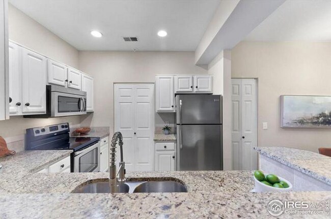 Foto del edificio - 4545 Wheaton Dr