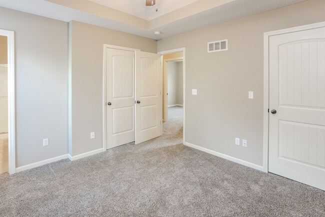 Building Photo - 605 Marguerite St