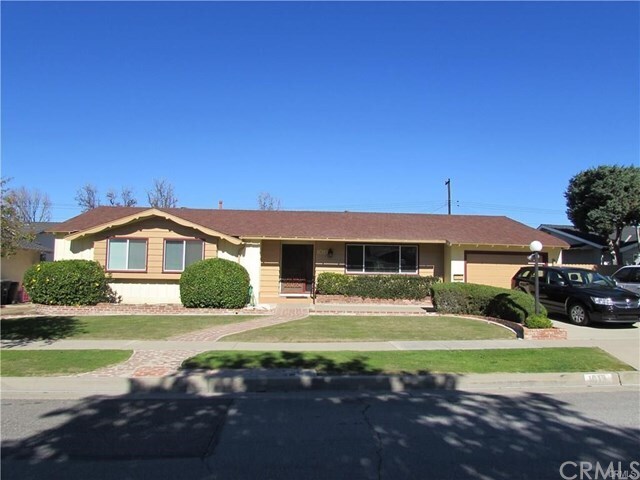 Primary Photo - 1019 E Buckeyewood Ave