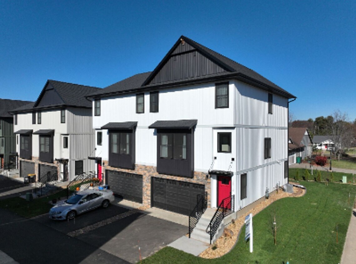 Primary Photo - Brand New Luxury Townhomes: 3BR, 2.5Bath A...