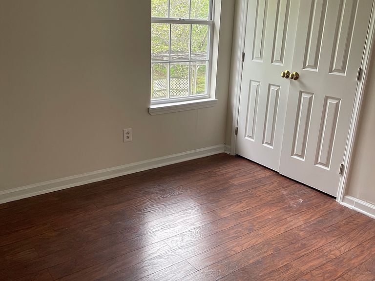 Foto principal - 101 Long Ridge Dr