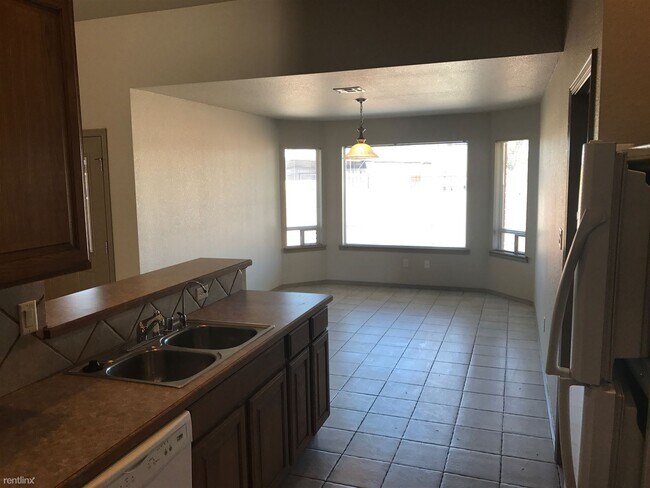 Building Photo - 2 br, 2 bath Triplex - 1501 25th Street B