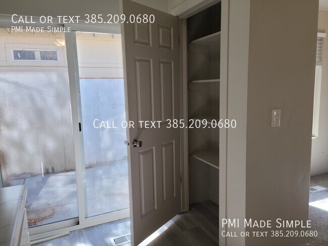 Building Photo - Updated 3 bedroom duplex in Millcreek