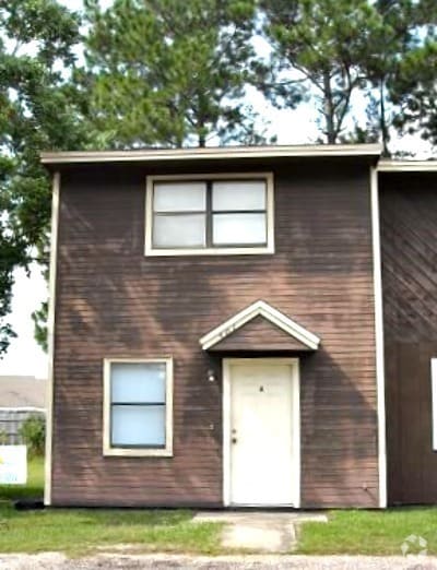 Building Photo - 501 Landview Dr