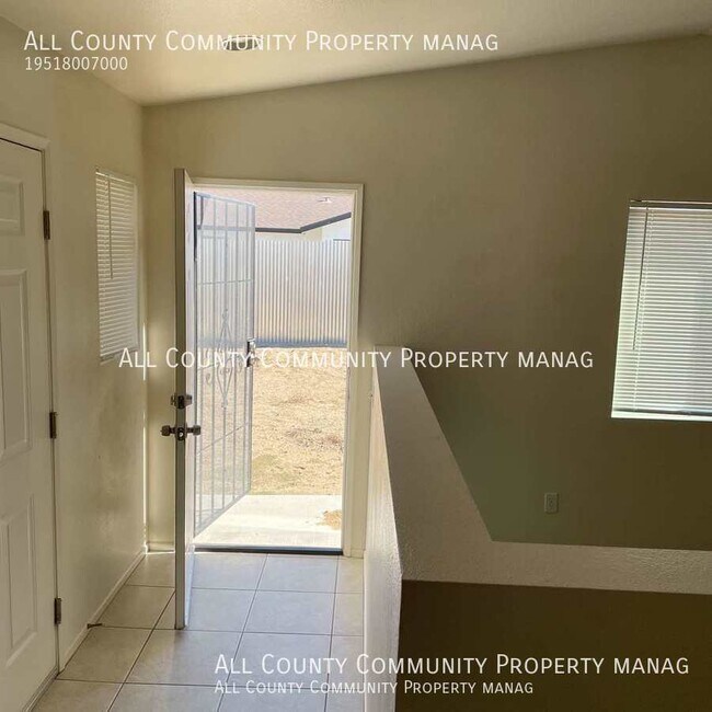 Foto del edificio - 2 bed 2 bath apartment in Yucca Valley!