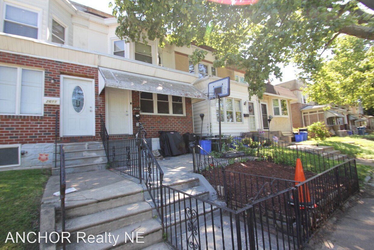 Primary Photo - 3 br, 1 bath House - 2613 S. 71st St.