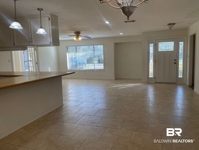 Foto del edificio - 1303 N Cedar St