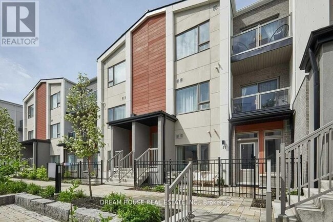 Building Photo - 60-60 Orchid Pl Dr