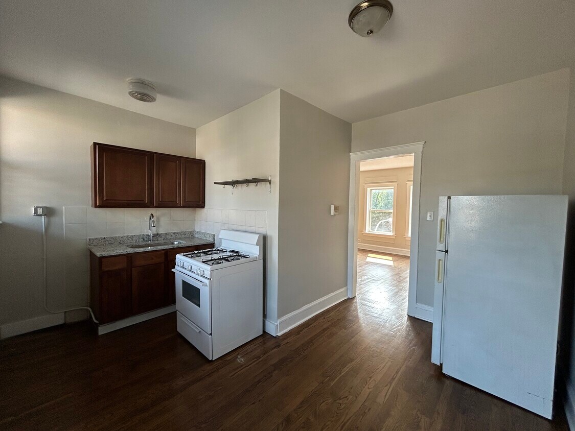 Primary Photo - 2659 N Spaulding Ave
