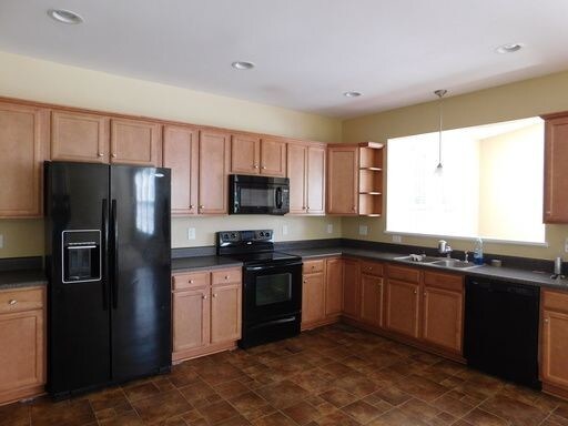 Foto del edificio - Five Bedroom Executive Rental near Ft. Lee