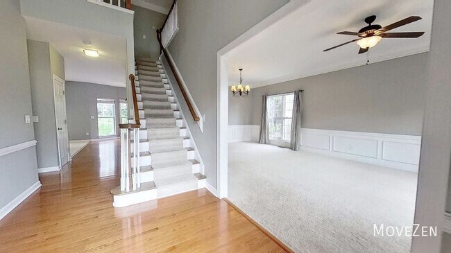 Building Photo - 10516 Rougemont Ln