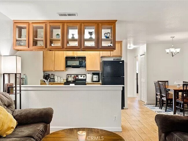 Foto del edificio - Check out the video! 3 Bedroom 2 Bath Cond...